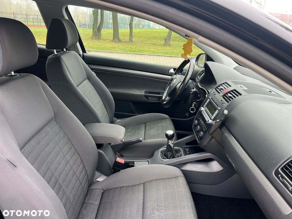 Volkswagen Golf V 1.6 Comfortline - 6