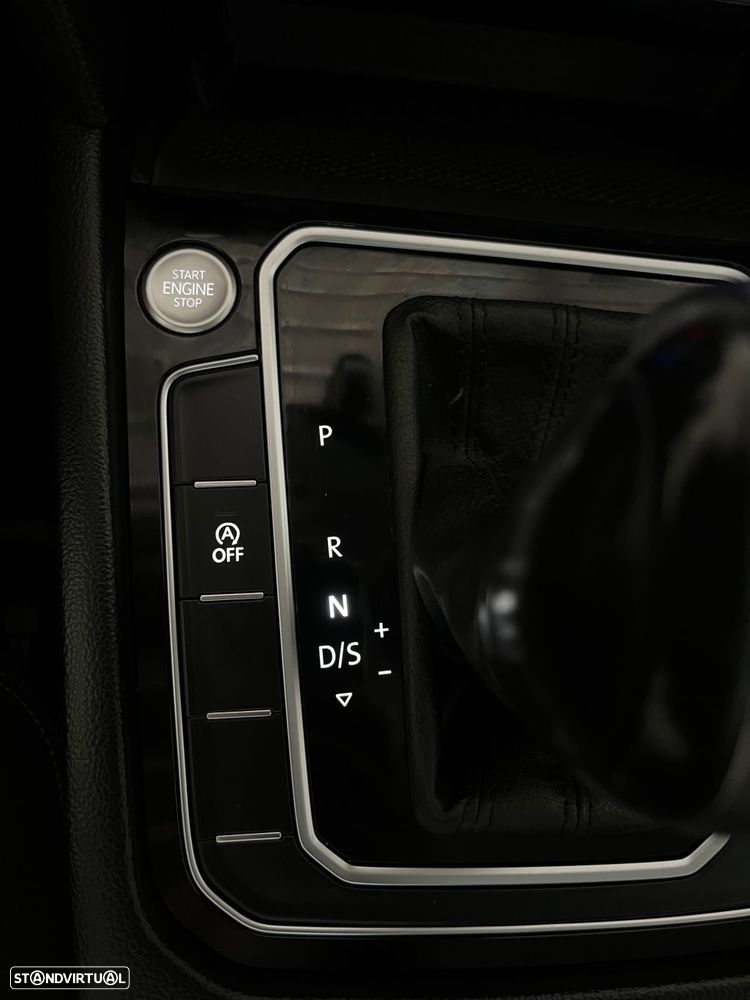VW Passat Variant 2.0 TDI Elegance DSG - 16