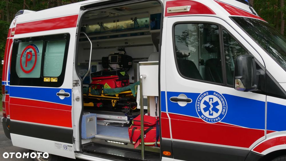Mercedes-Benz Sprinter Ambulans - 6