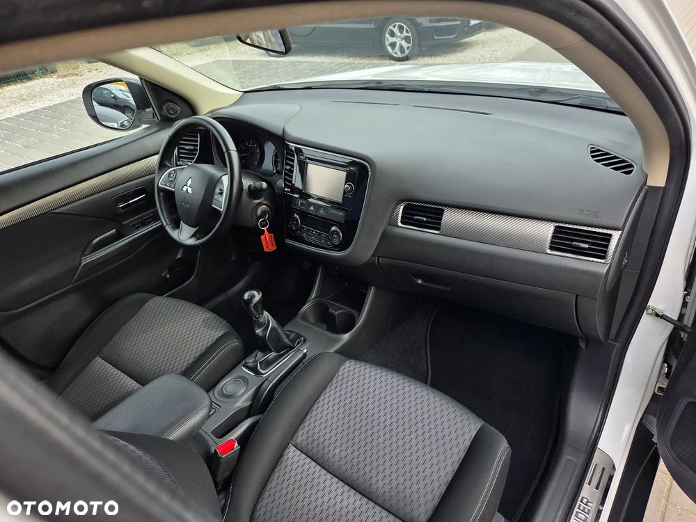 Mitsubishi Outlander 2.0 City Style 2WD - 13
