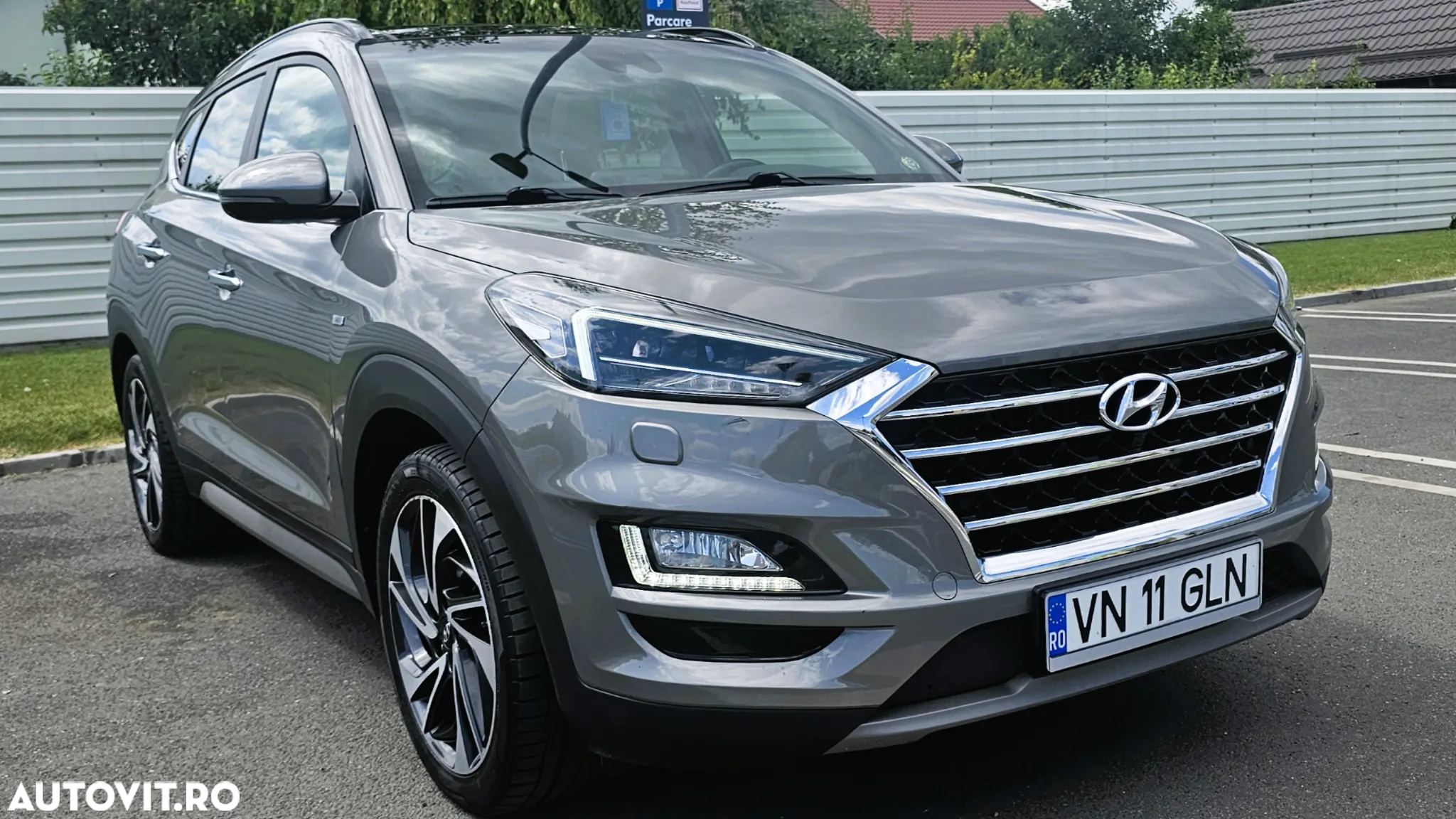 Hyundai Tucson 2.0 CRDI 4WD 8AT Luxury - 13