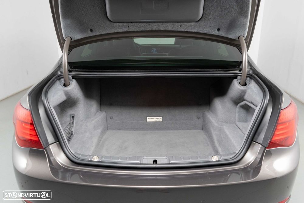 BMW 740 iH Active Hybrid - 12