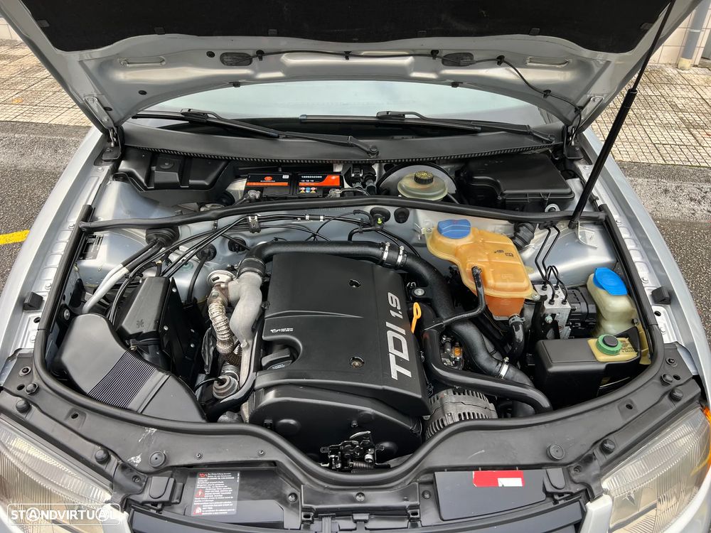 VW Passat 1.9 TDi Confortline - 36