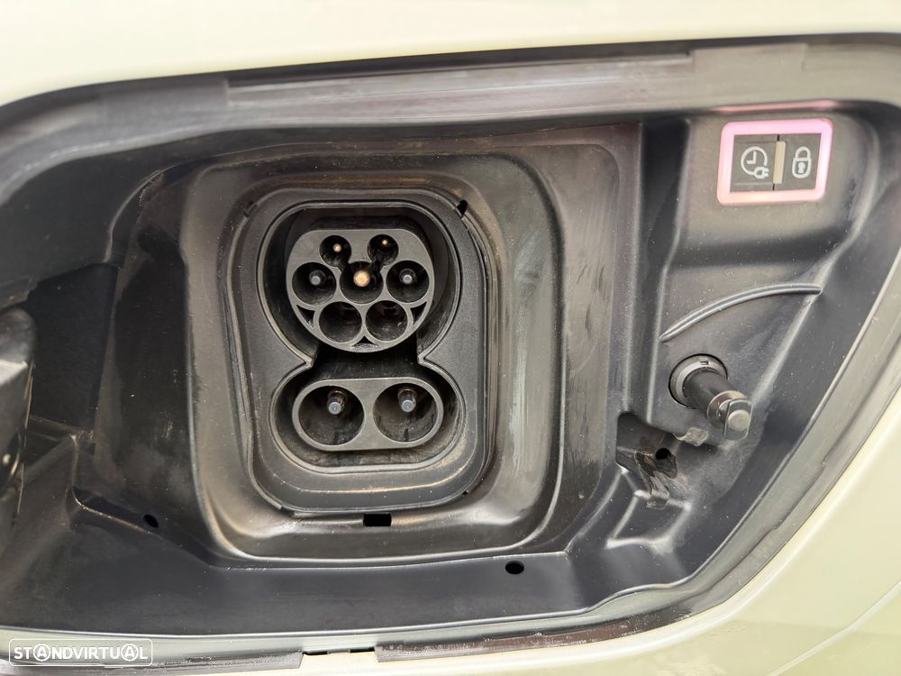 Peugeot e-2008 GT Pack - 19