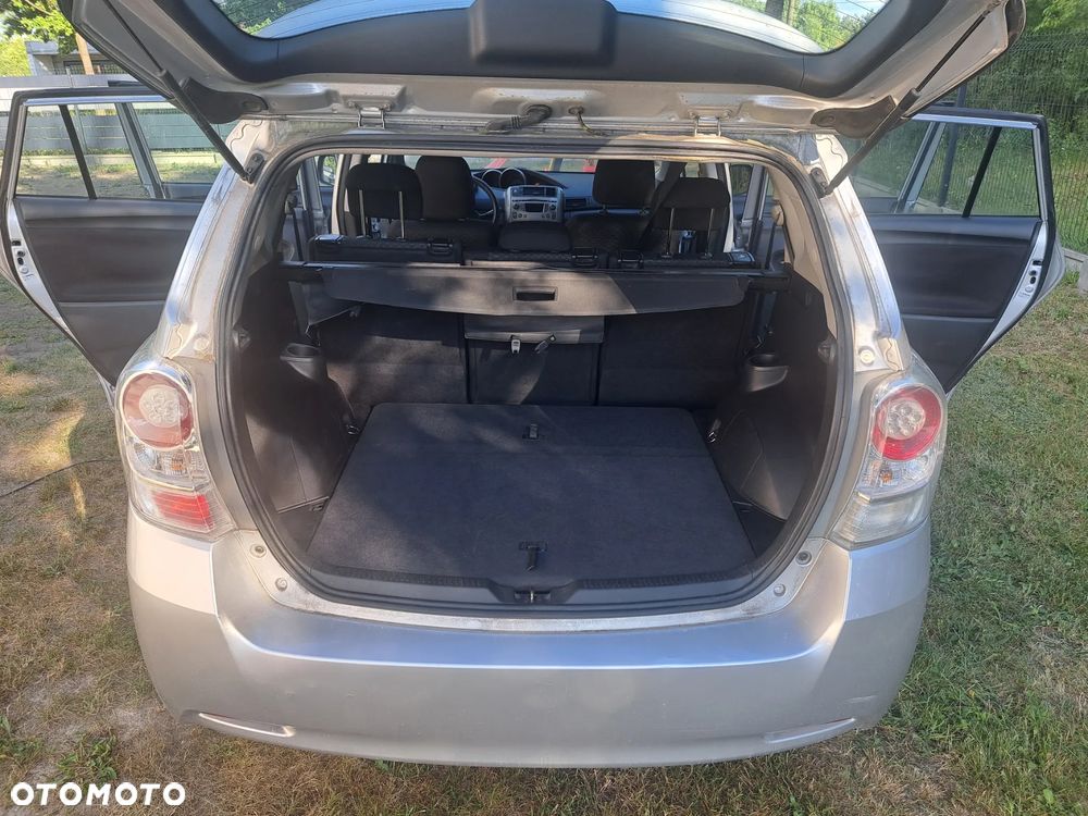 Toyota Verso 2.0 D-4D - 9