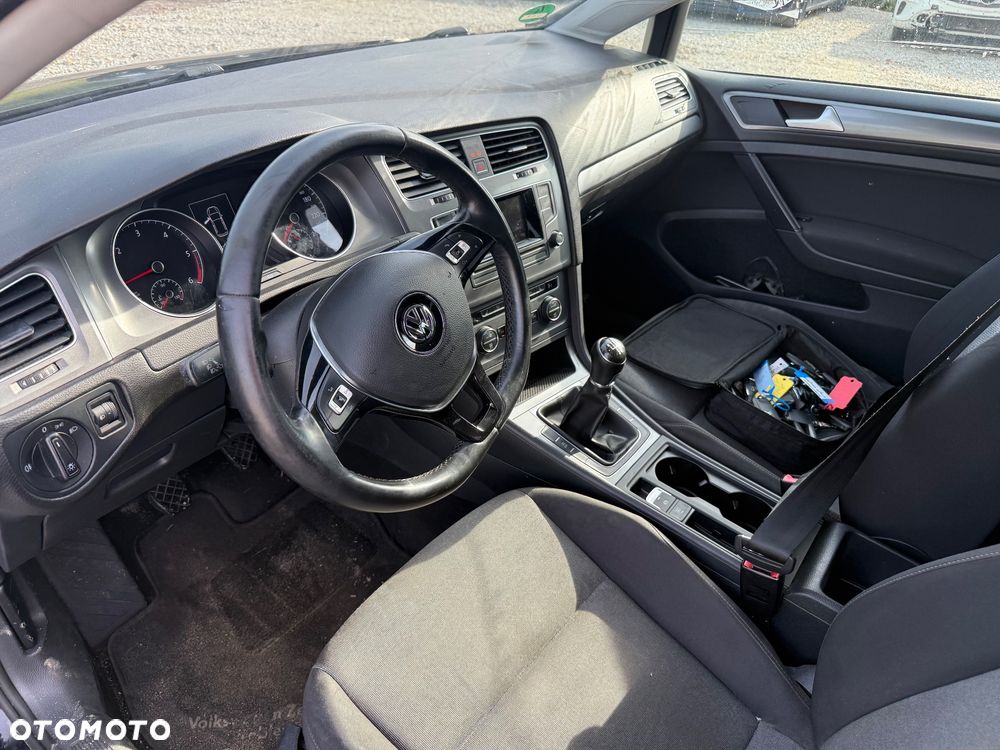 Volkswagen Golf - 13