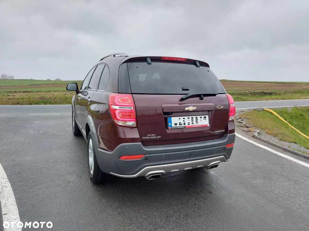Chevrolet Captiva 2.2 D LTZ - 4