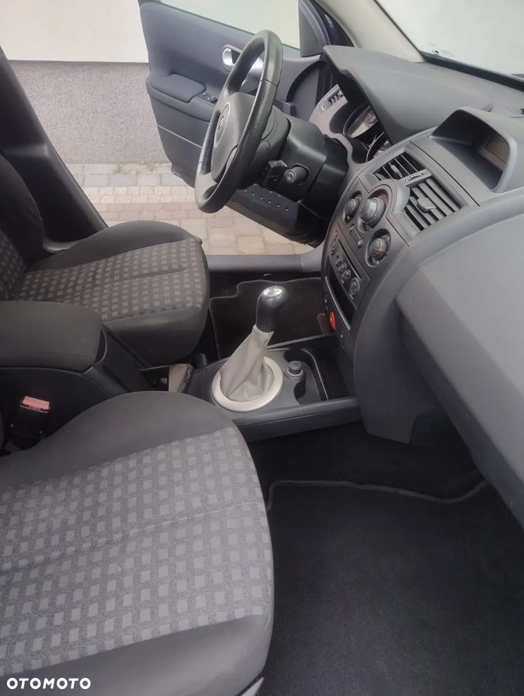Renault Megane 1.6 Avantage - 25