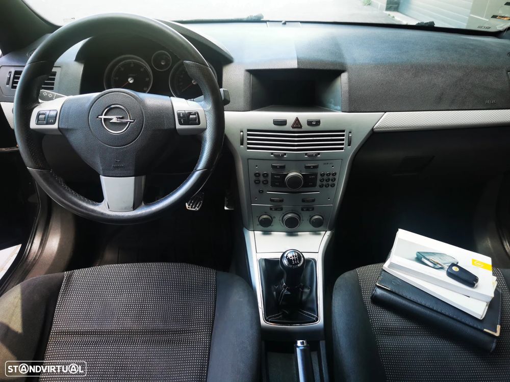 Opel Astra GTC 1.3 CDTI - 4