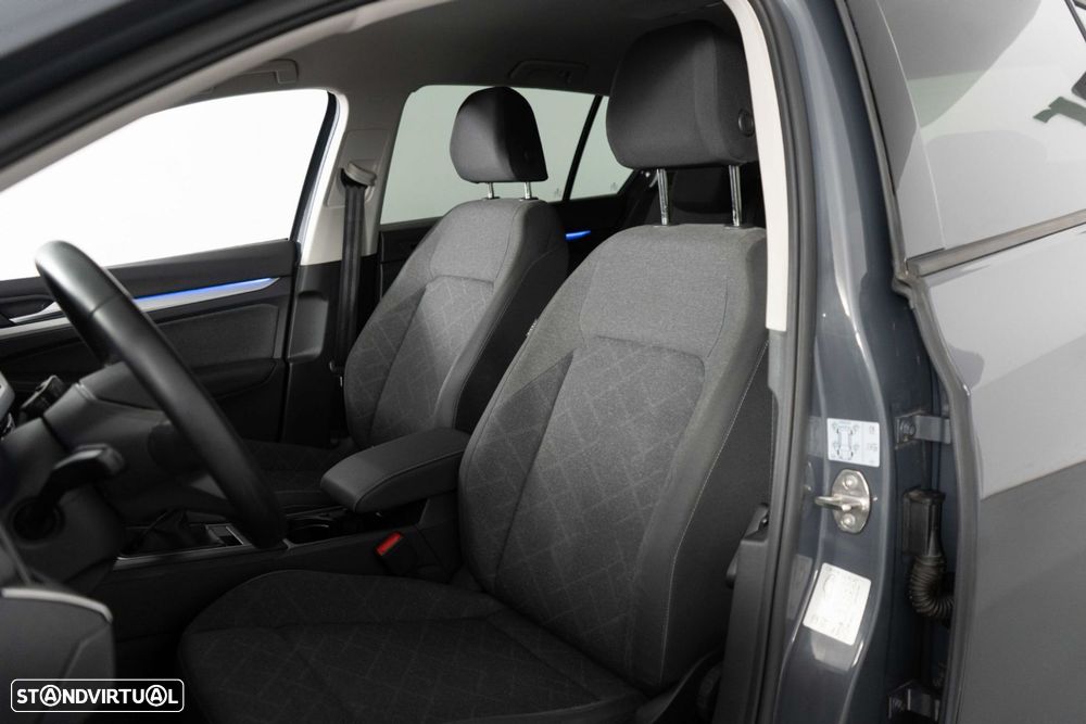 VW Golf 1.0 TSI Life - 24