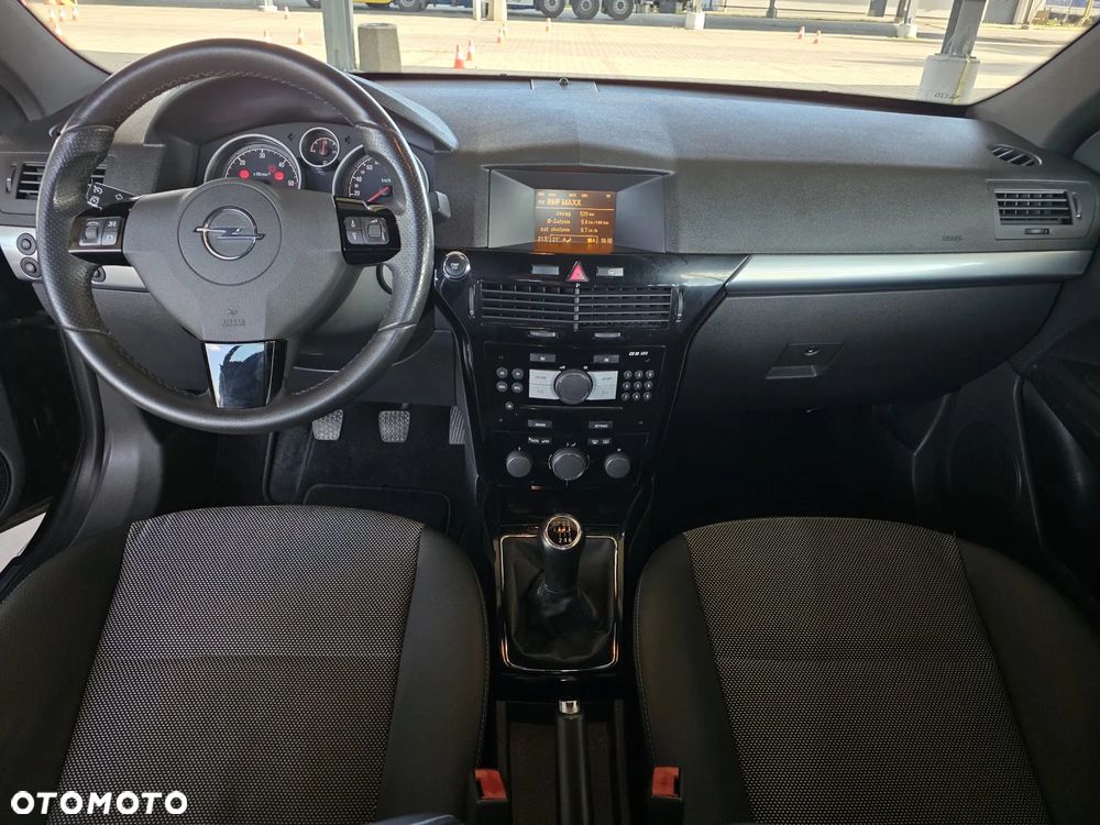 Opel Astra 1.9 CDTI Cosmo - 15