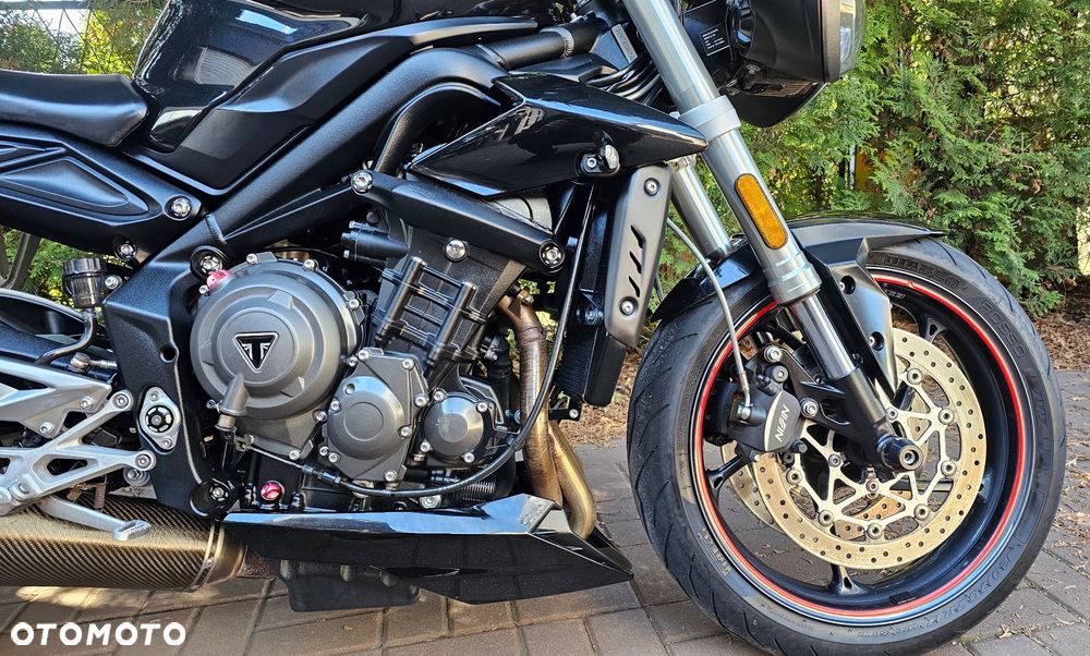Triumph Street Triple - 8