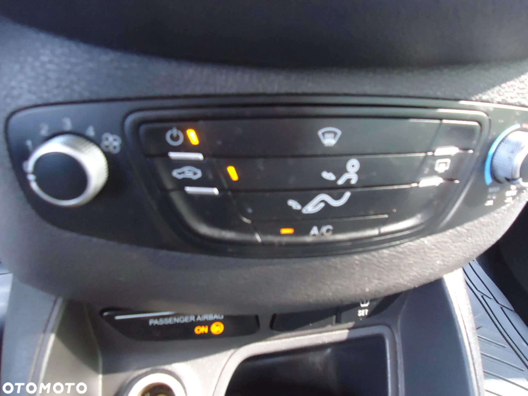 Ford Tourneo Courier 1.5 TDCi Trend - 16