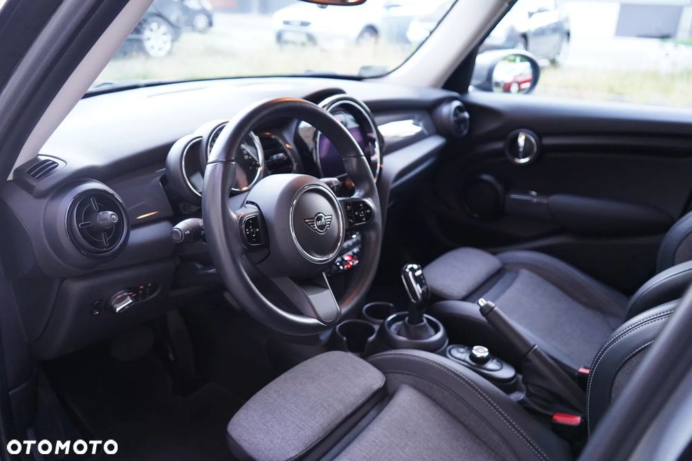 MINI Cooper Classic Trim - 17