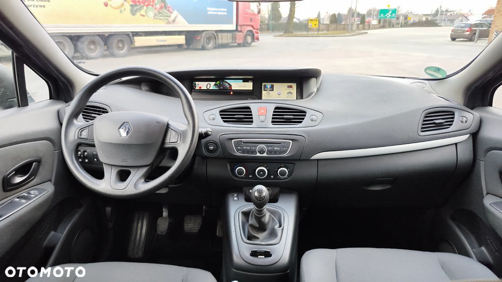 Renault Scenic 1.6 16V 110 TomTom Edition - 24