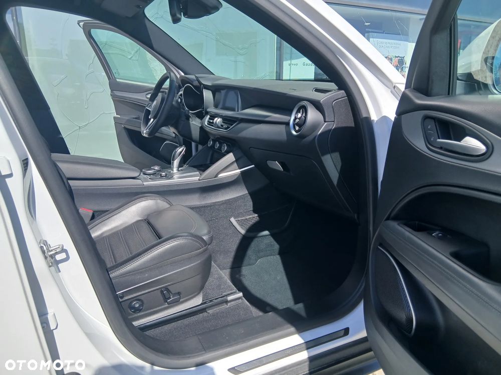 Alfa Romeo Stelvio 2.0 Turbo Executive Q4 - 28