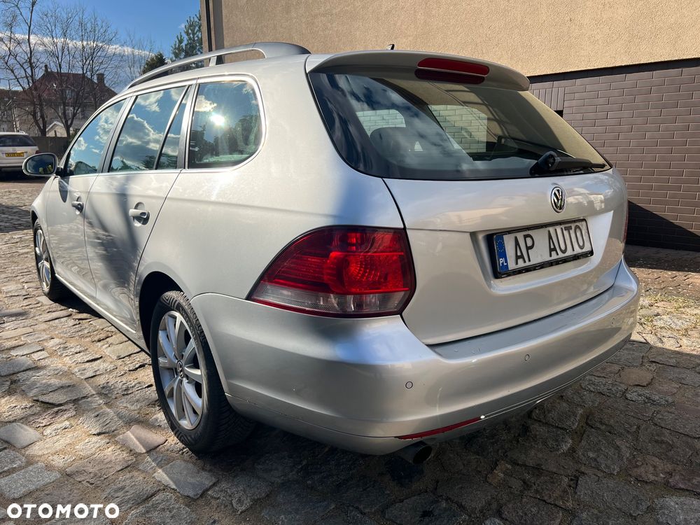 Volkswagen Golf 1.6 TDI DPF Highline - 3