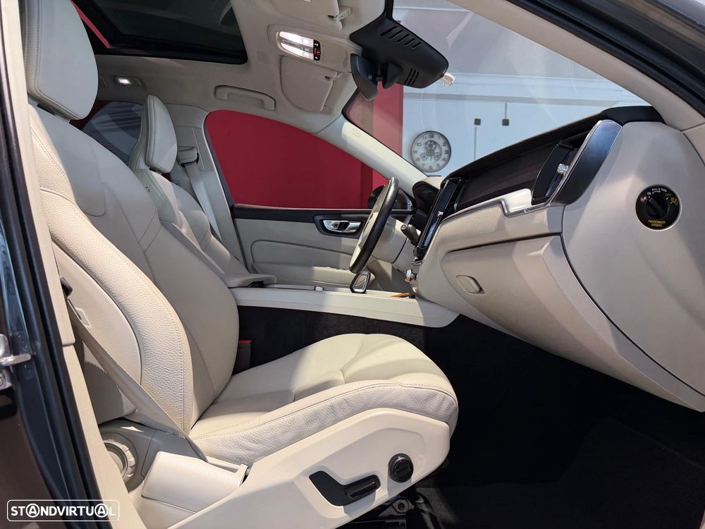 Volvo XC 60 D4 Geartronic Momentum Pro - 10