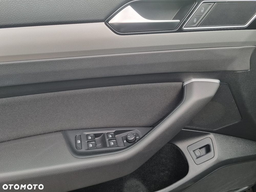 Volkswagen Passat Variant 2.0 TDI (BlueMotion Technology) Comfortline - 19