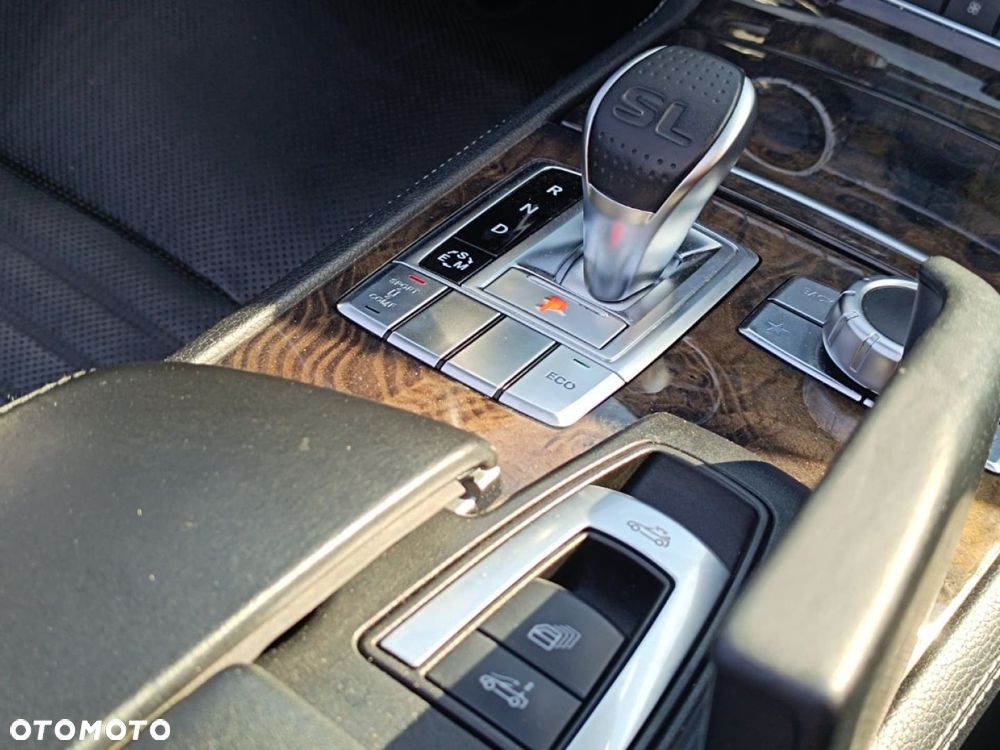 Mercedes-Benz SL - 24