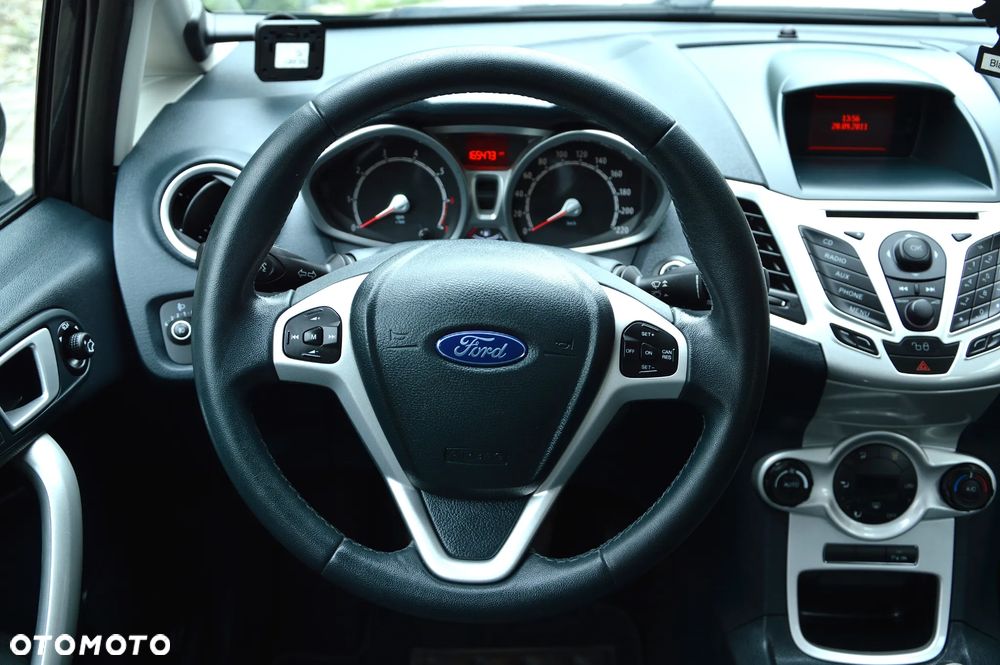 Ford Fiesta 1.4 Titanium EU5 - 12