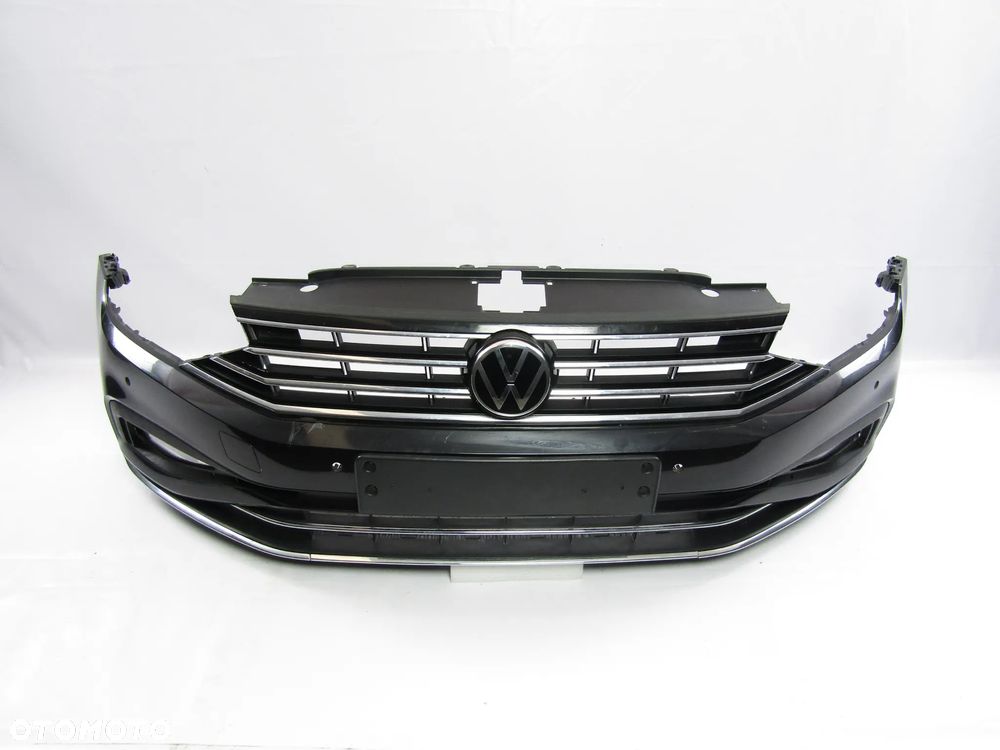 Zderzak przedni VW Passat B8 FL 19 - 24 Highline Pdc-4 Lakier LC9X - 5