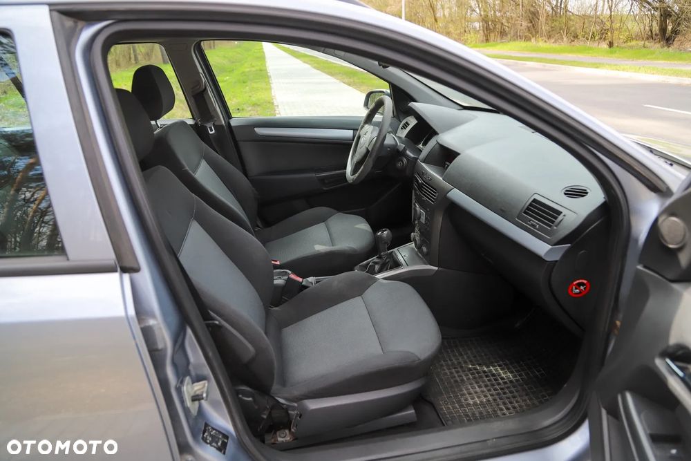 Opel Astra 1.6 Enjoy - 17