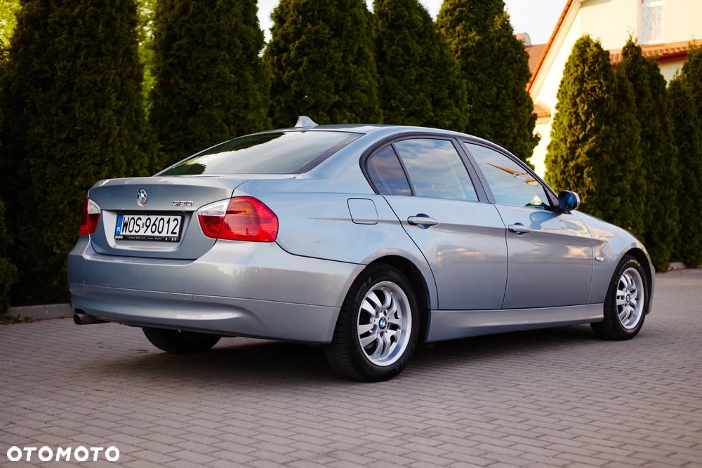 BMW Seria 3 318d DPF - 7