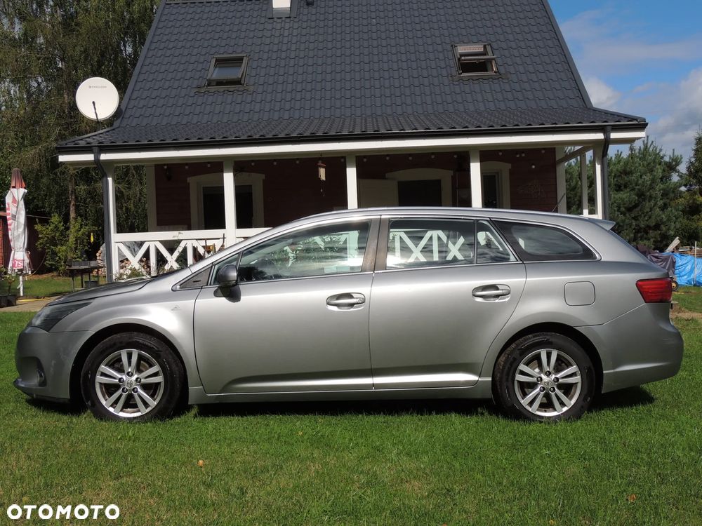 Toyota Avensis 2.0 D-4D Active - 3