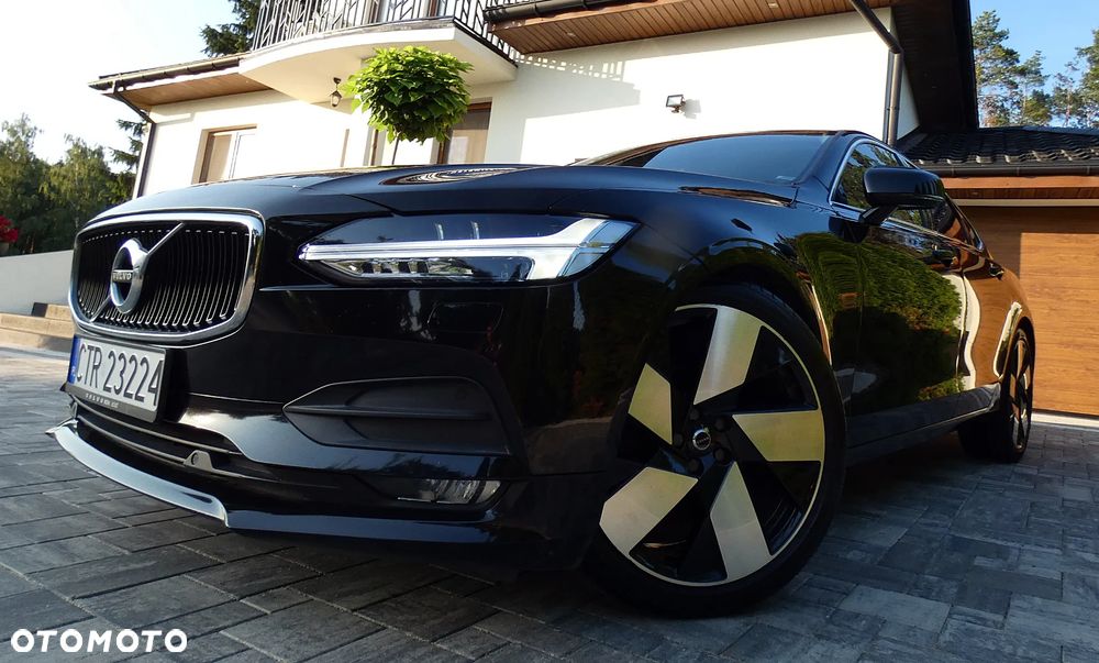 Volvo S90 D4 SCR Momentum Pro - 32