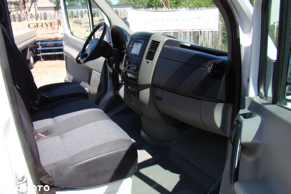 Mercedes-Benz Sprinter - 7
