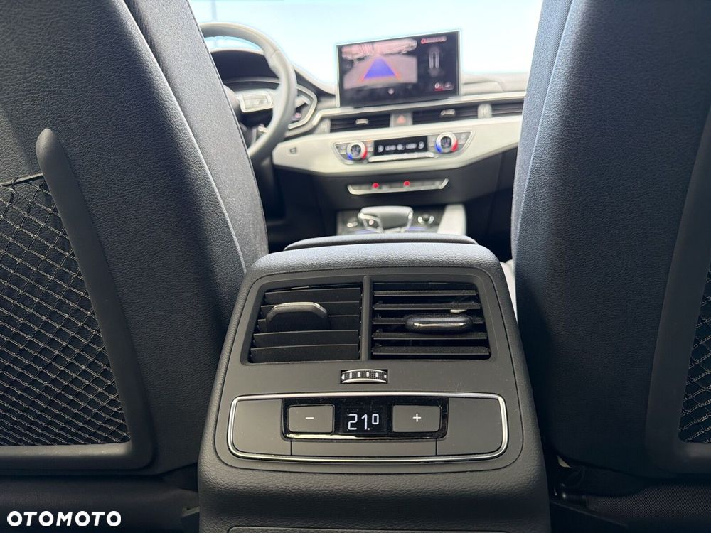 Audi A4 Limousine - 21