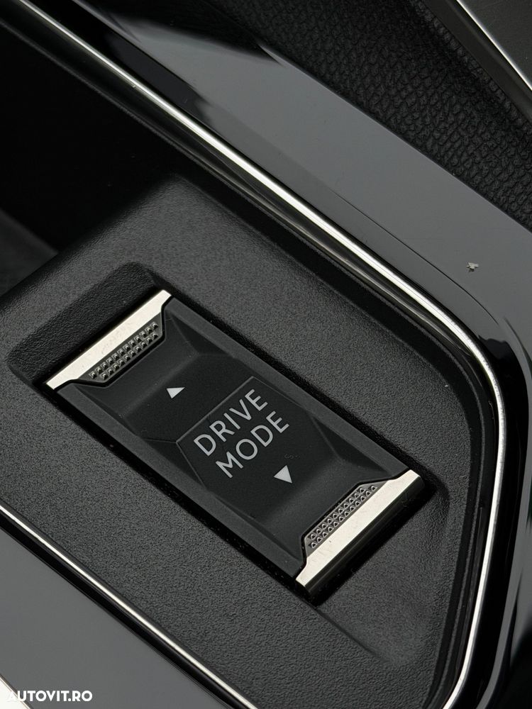 Peugeot 3008 225 e-EAT8 Allure Pack - 32