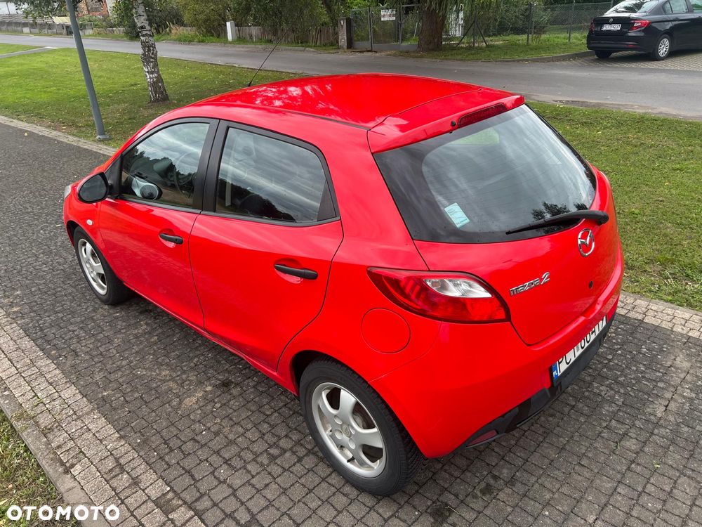 Mazda 2 - 8