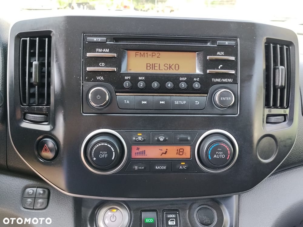 Nissan ENV 200 Maxi - 15