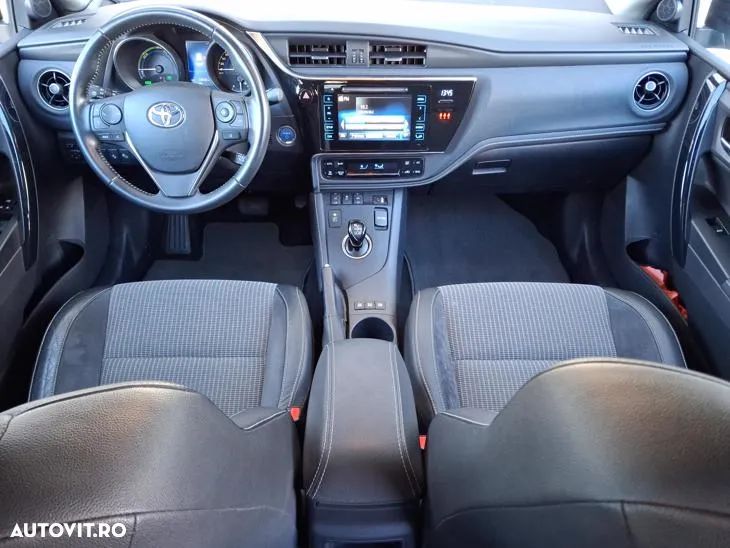 Toyota Auris 1.8 L VVT-i Hybrid Luna - 10