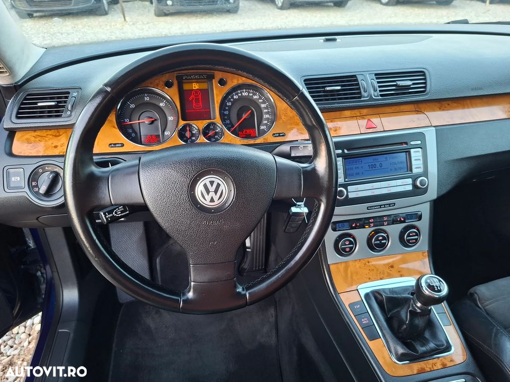 Volkswagen Passat - 14