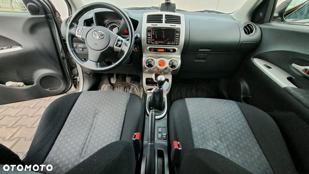 Toyota Urban Cruiser 1.4 D-4D Sol 4x4 - 15