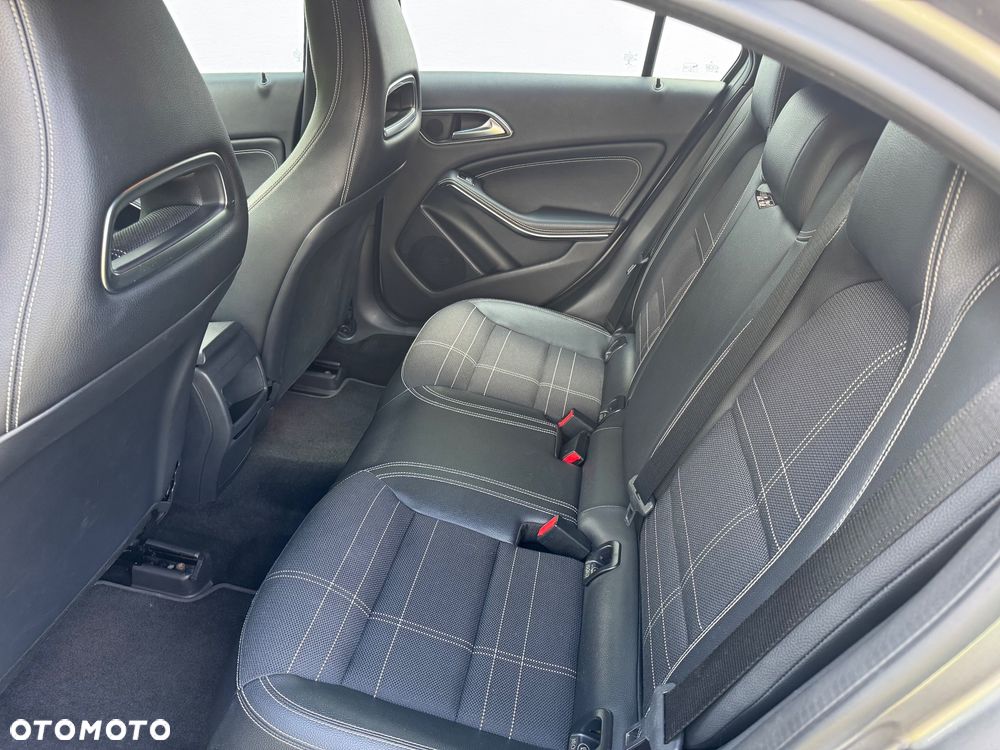 Mercedes-Benz Klasa A 180 CDI (BlueEFFICIENCY) Urban - 17