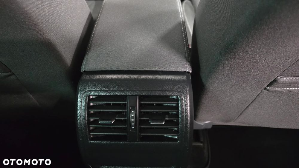 Volkswagen Passat - 16
