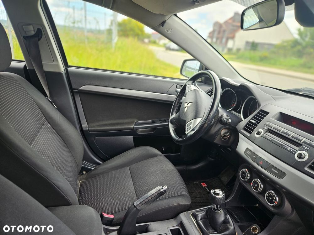 Mitsubishi Lancer - 2