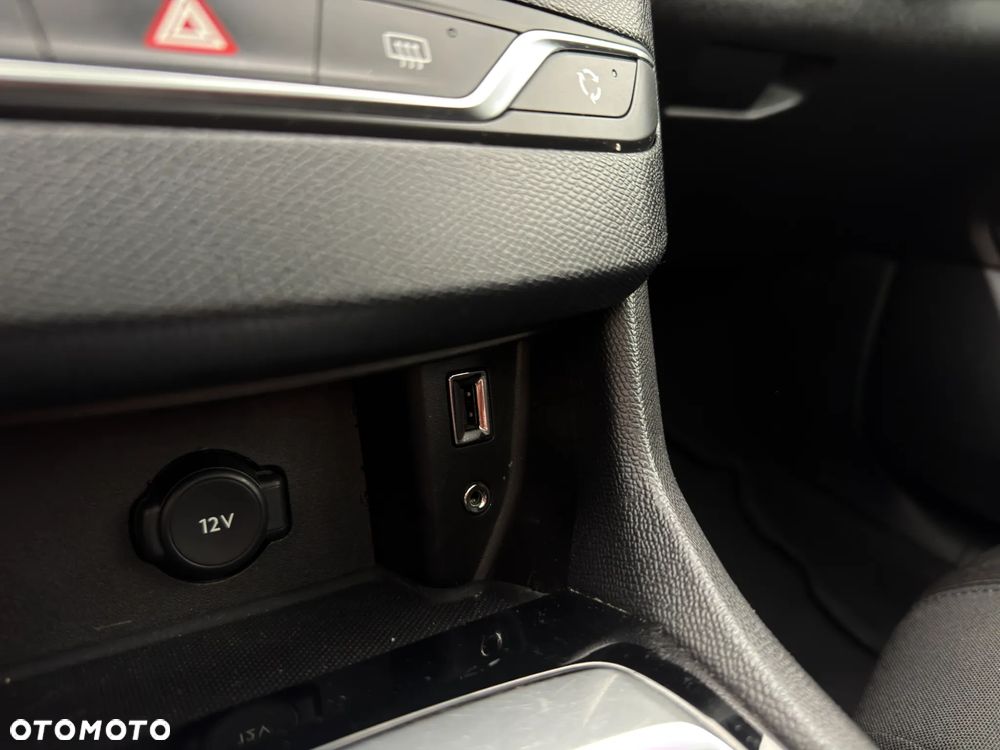 Peugeot 308 1.6 e-HDi Active S&S - 22