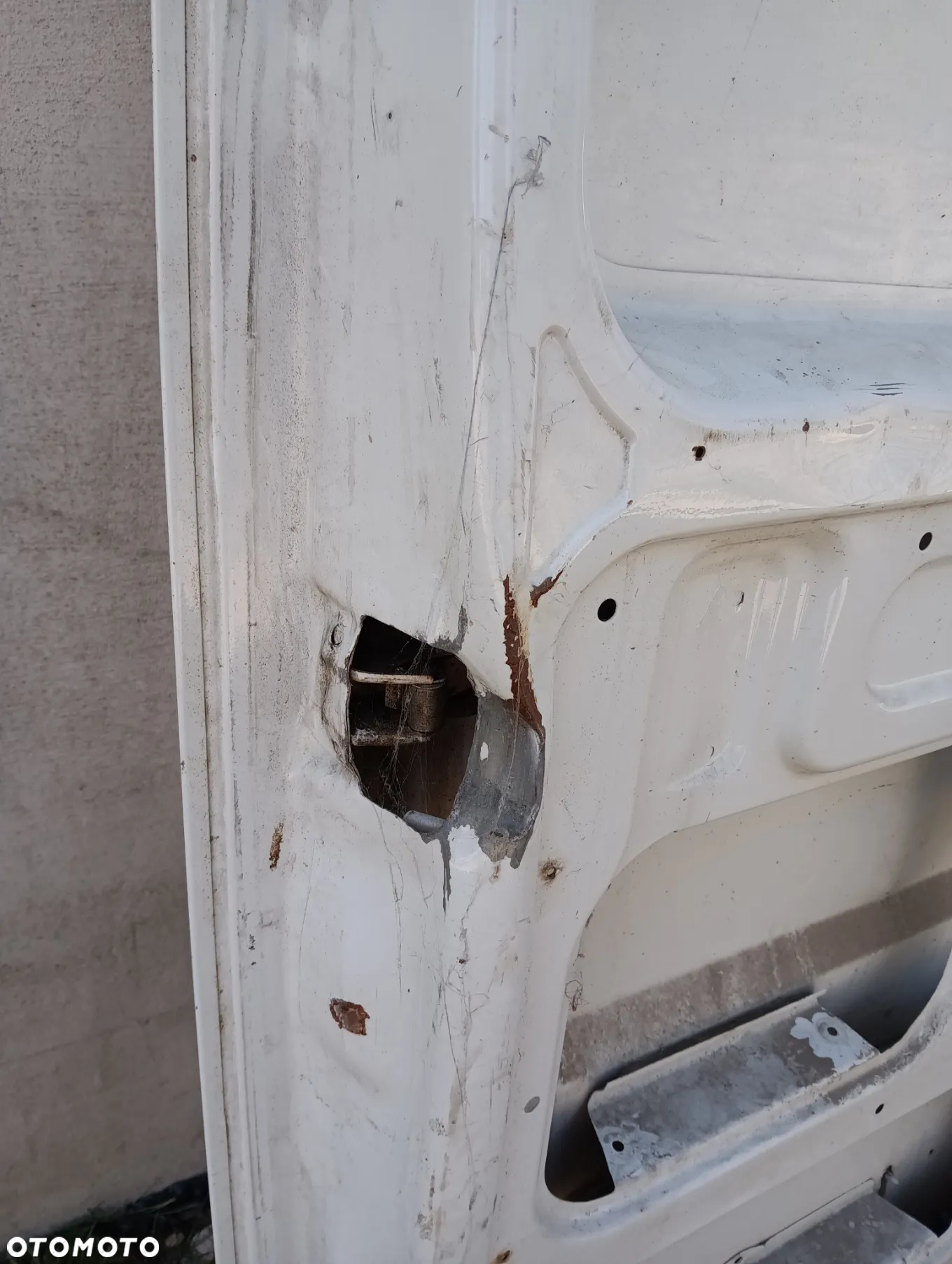 Drzwi tylne prawe Iveco Daily 2,3 - 3,0 1999 - 2014 - 11