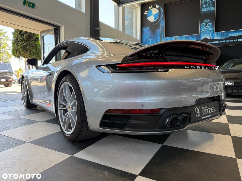 Porsche 911 - 28