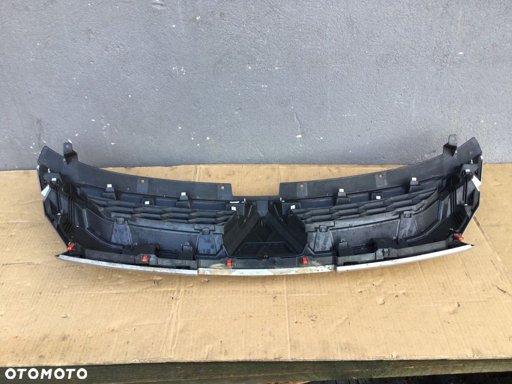 Grill Atrapa Mitsubishi L200 Lift - 4