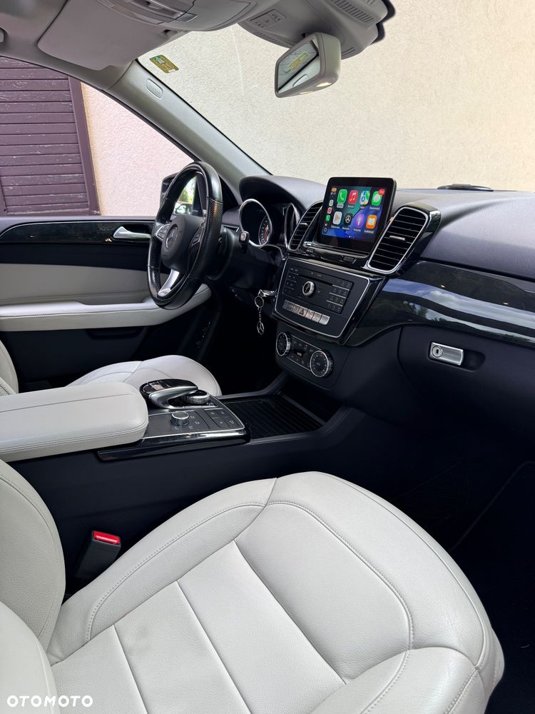 Mercedes-Benz GLE 500 4-Matic 9G-TRONIC - 32