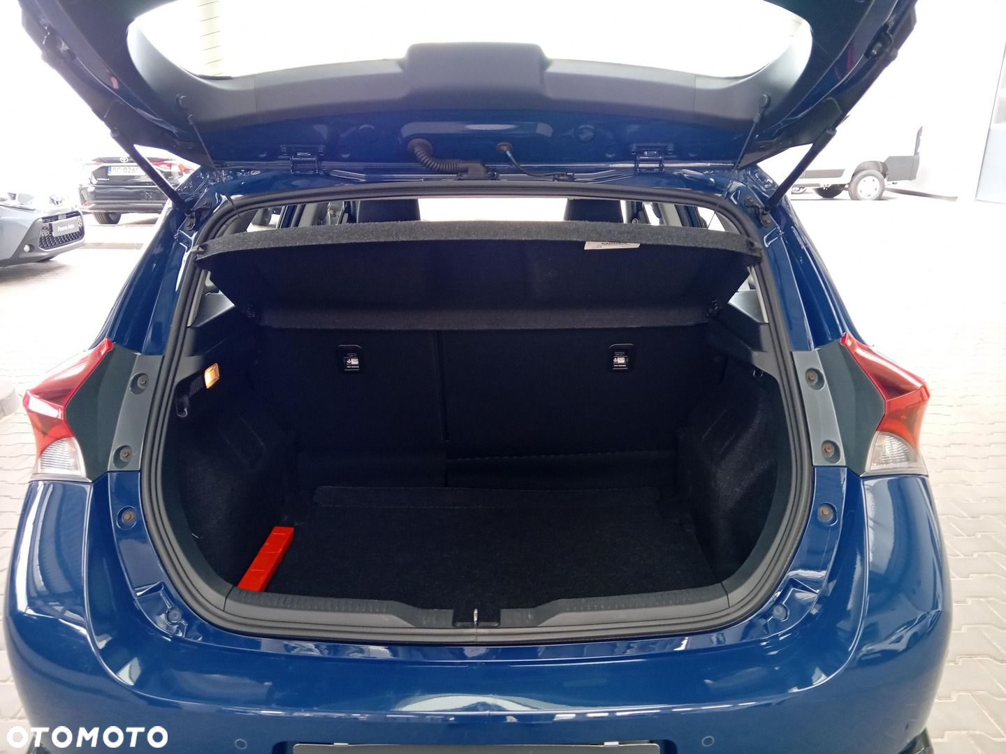 Toyota Auris - 13