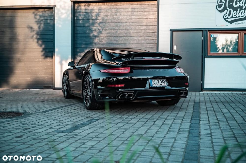 Porsche 911 Turbo - 14