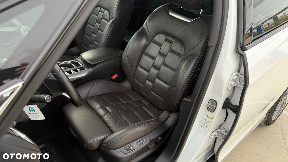 Citroën DS5 Hybrid4 EGS6 SportChic - 13