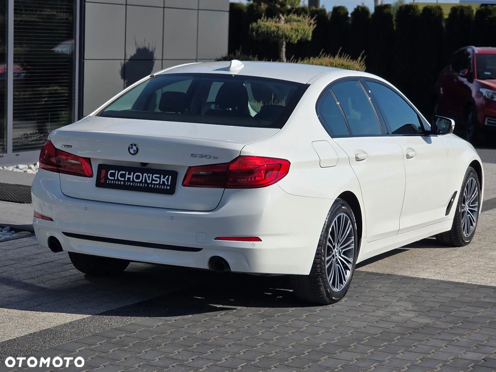 BMW Seria 5 530e iPerformance xDrive Sport Line sport - 17